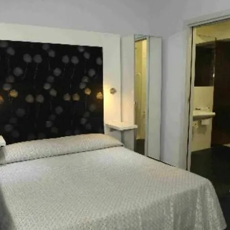 Hotel Aaron Mestre