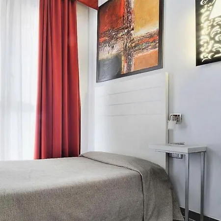 Hotel Aaron Mestre