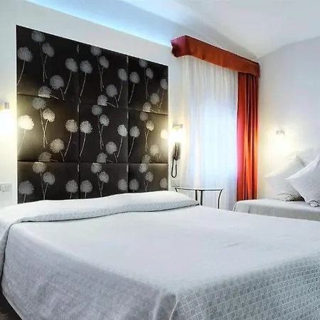 Hotel Aaron