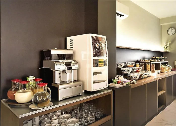 아론 3* 메스트레