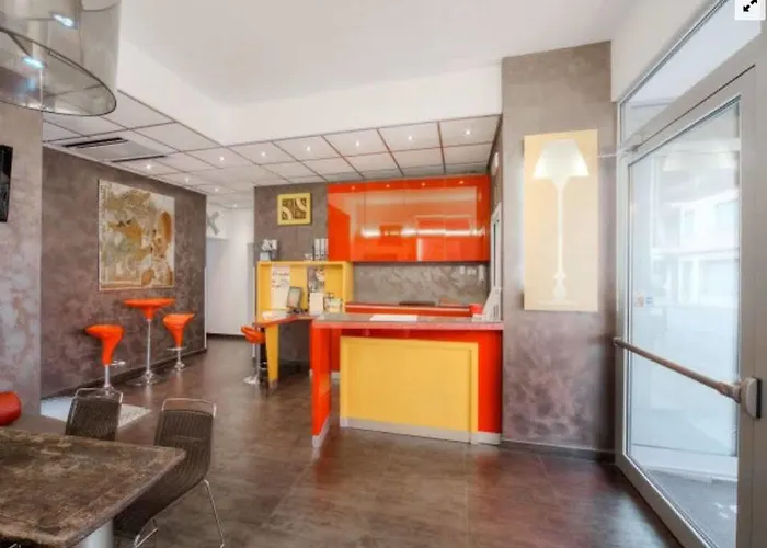 아론 3* 메스트레