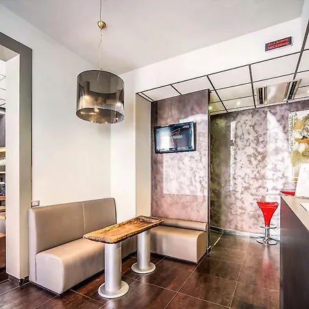 Aaron Hotel Mestre