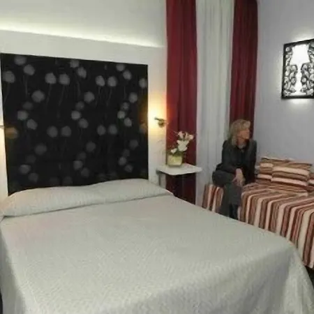 Hotel Aaron Mestre