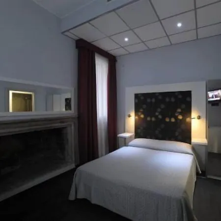 Hotel Aaron